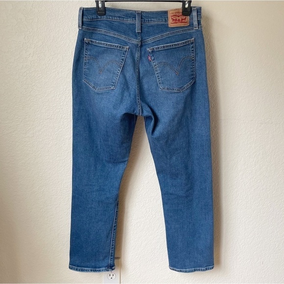 Levi's Wedgie Straight Distressed Button Fly Jeans - Picture 2 of 9